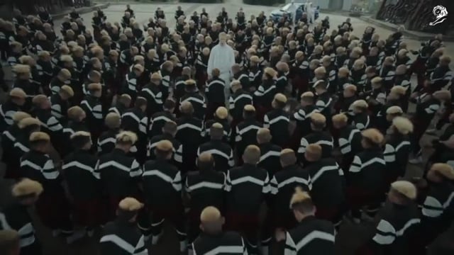 CGIなしで400人が疾走する狂気 / Jamie xx「GOSH」 メインシーン