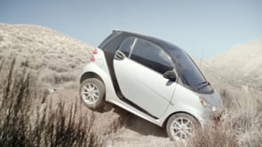 弱さを、強さに変える言い切り / SMART FORTWO「OFFROAD」 メインシーン