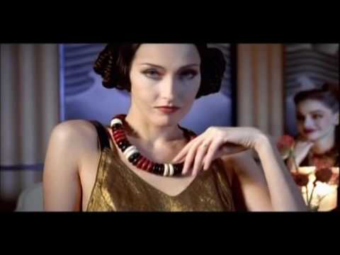 ボトルを通して見えた、もうひとつの世界 / SMIRNOFF「MESSAGE IN A BOTTLE」 メインシーン