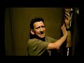 ソファが追いかけてくる / Reebok「Escape The Sofa」 シーン 4