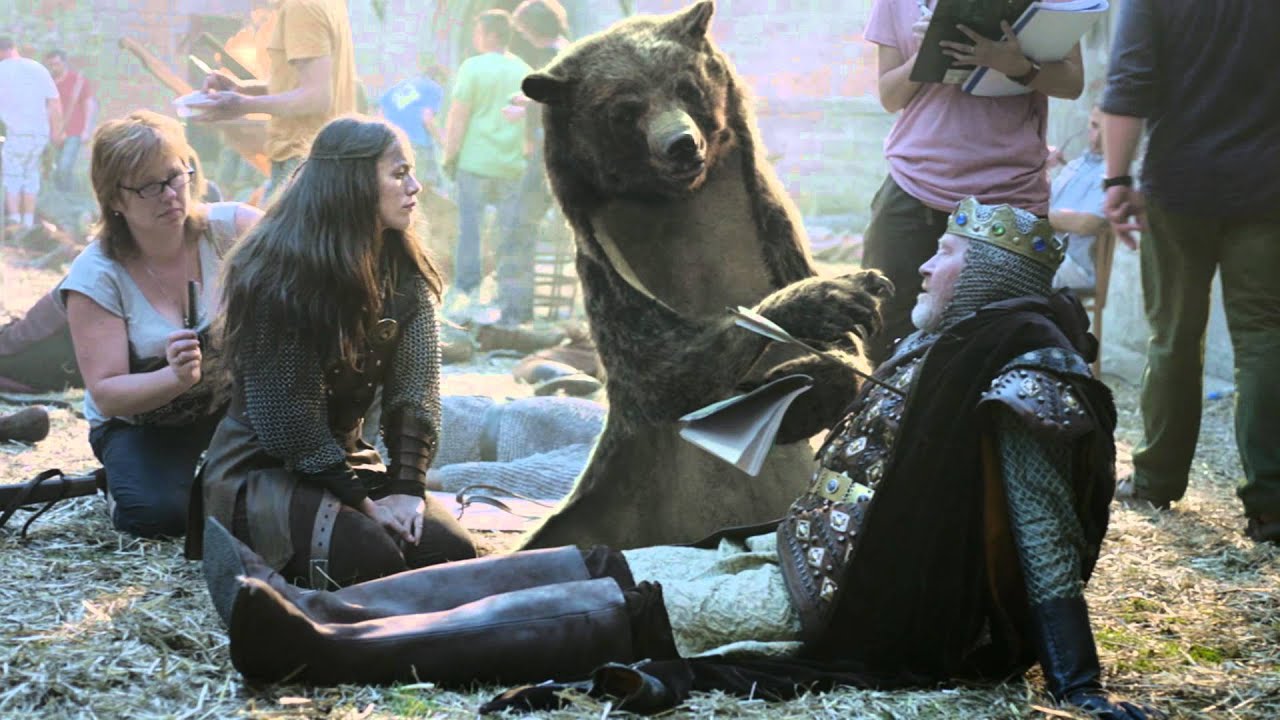 クマの皮が、映画監督になった / CANAL+「THE BEAR」 メインシーン