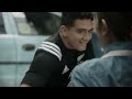 いきなりタックルされても、助かるならOKなのかもしれない / AIG Japan「#TackleTheRisk」 シーン 4