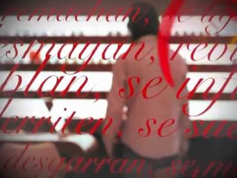 街がまるごと、赤く染まった夜 / CAMPARI「RED PASSION DISTRICT」 メインシーン