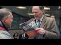 路上に立てなくなった人々を、ビジネスパーソンに変えた / The Big Issue & LinkedIn「Raising Profiles」 シーン 3