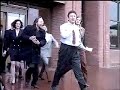 たった10回の放送で広告史に刻まれた / BRITVIC Tango「SAINT GEORGE」 シーン 3