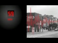 看板が、街の騒音を測っていた / AEG「THE WORLD IS NOISY ENOUGH」 シーン 2