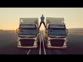 エンヤが歌い始めた瞬間、口が開く / Volvo Trucks「The Epic Split feat. Van Damme」 シーン 3