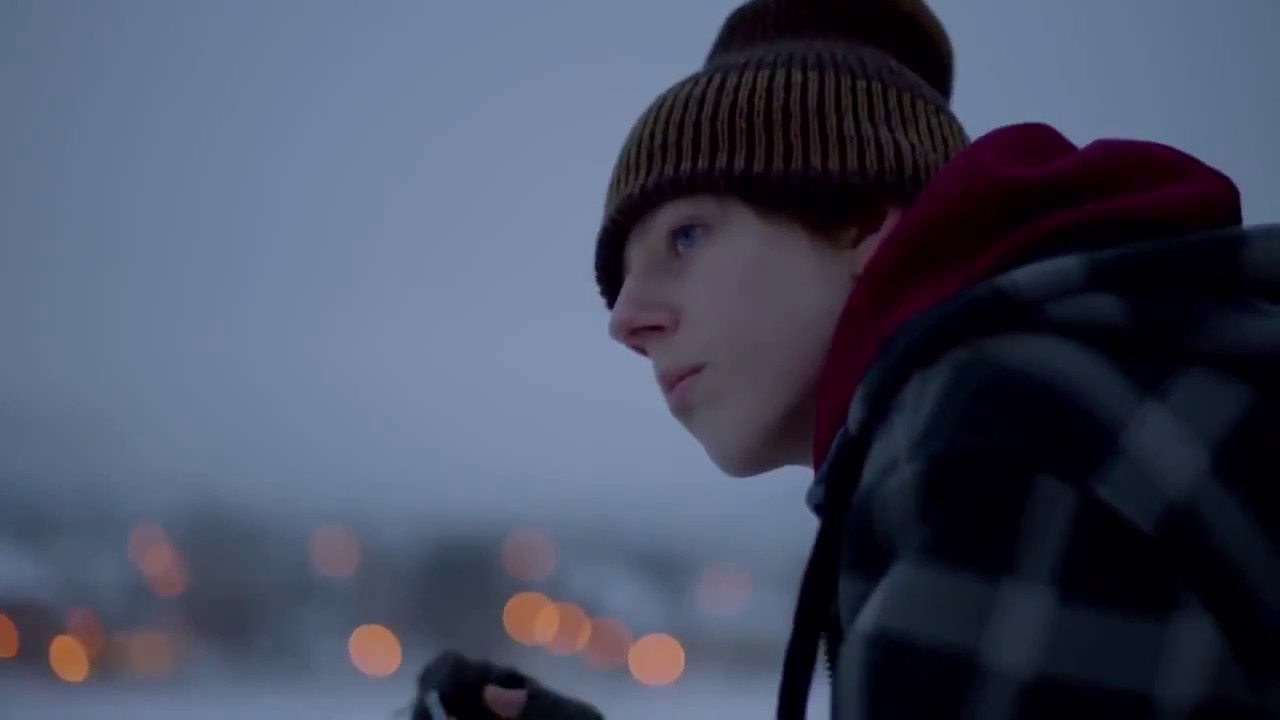観察していたのか、疎外されていたのか / Apple「Misunderstood」 メインシーン
