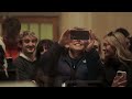 ガラスの箱に、会社員を閉じ込めた / Apple TV+「Severance Grand Central Activation」 シーン 3