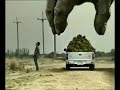 踏まれても、投げられても / FORD「KING KONG」 シーン 2