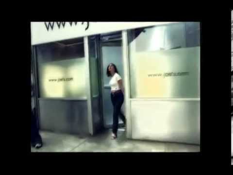 30秒、ずっと見ちゃう濃度 / Levi's「COLORS & Tight Fit Jeans」 メインシーン