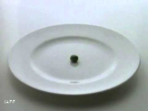 グリーンピース1粒に、詩を捧げる / BATCHELORS「ODE TO A PEA」 メインシーン