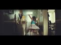 ぽっちゃりメガネの女の子が、すべてを変えた / John Lewis「Tiny Dancer」 シーン 3