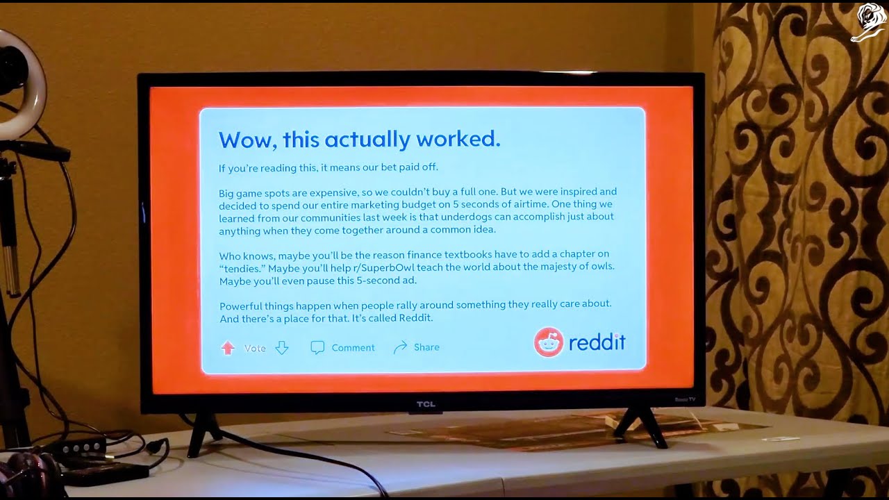 たった5秒で、スーパーボウルをハックした / Reddit「Superb Owl」 メインシーン