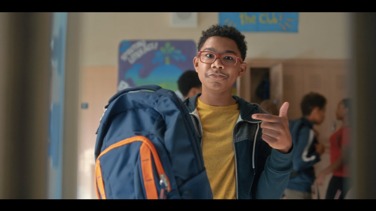 「新学期に必要なもの」が、生き延びるための道具になる国 / Sandy Hook Promise「Back to School Essentials」 メインシーン
