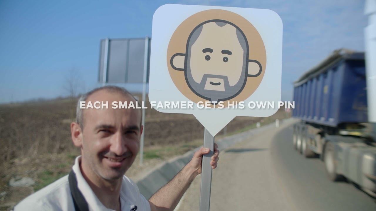 道端で待つだけだった農家を、地図上のビジネスに変えた / Mastercard「Roadside Market」 メインシーン