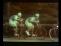 1979年、クマは自転車の記憶だけ持っている / CACHEREL「LES VELOS」 シーン 2
