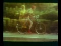 1979年、クマは自転車の記憶だけ持っている / CACHEREL「LES VELOS」 シーン 3