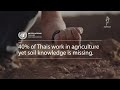 土のサンプルが、宿泊費になる / TRA Mongkut Fertilizer「Soil Stay」 シーン 2