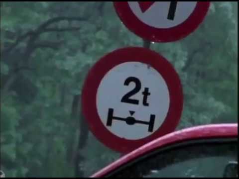 橋の上で何が起こったのか / VOLKSWAGEN LUPO「BRIDGE」 メインシーン