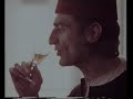 1971年、イギリス広告の黄金期の1本 / JOHN HARVEY & SONS「TASTER」 シーン 3