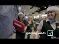 ただのライブカメラに175人。走ったぶんだけ、奇跡。/ WestJet「Christmas Miracle: Real-time Giving」 シーン 3